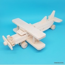 Drewniany samolot dwupłatowiec